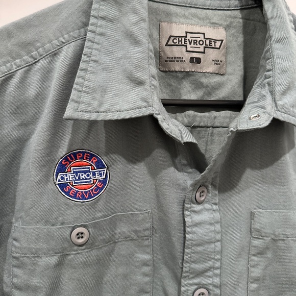 Chevrolet Men's Grayish Blue Short Sleeve Button Down Shirt - Picture 2 of 4